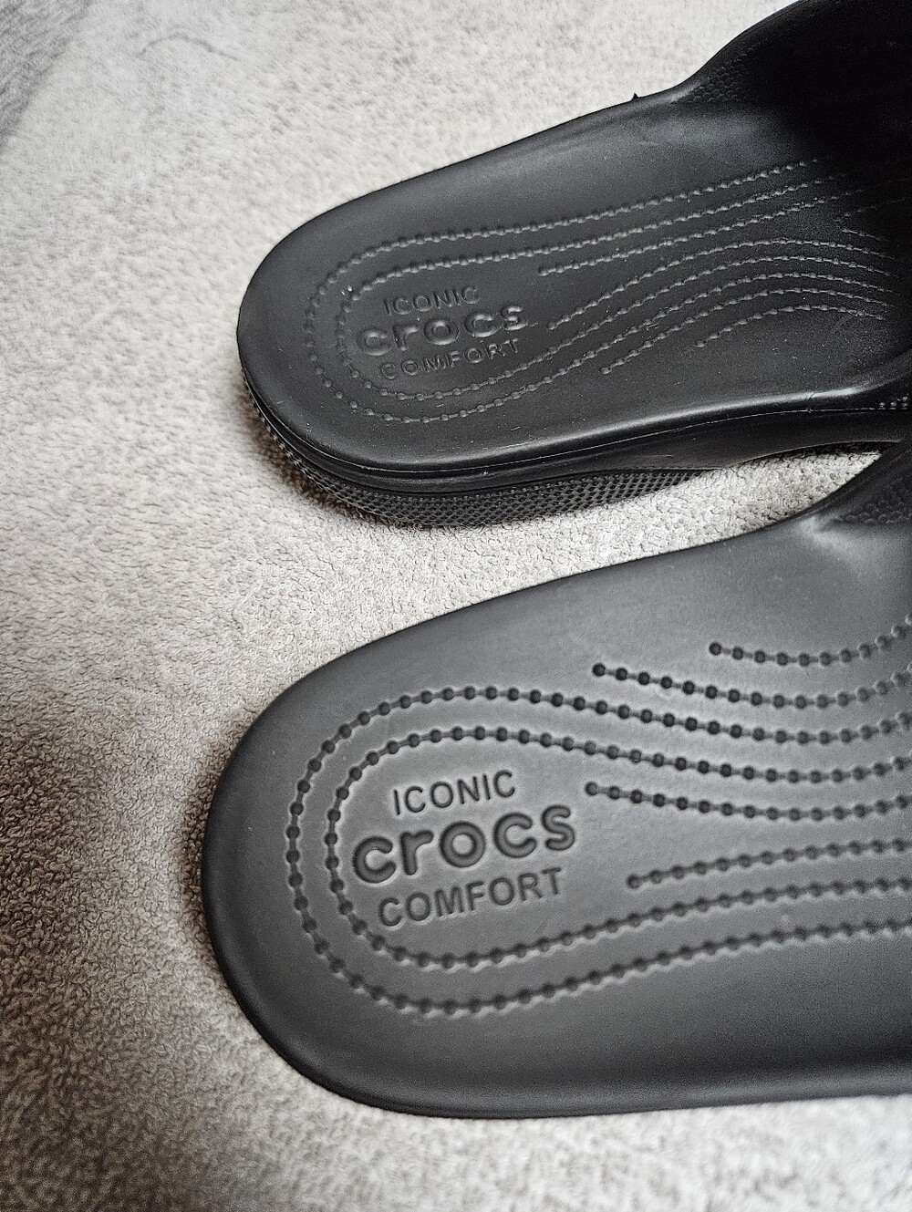 Croc Slides - Picture 7 of 8